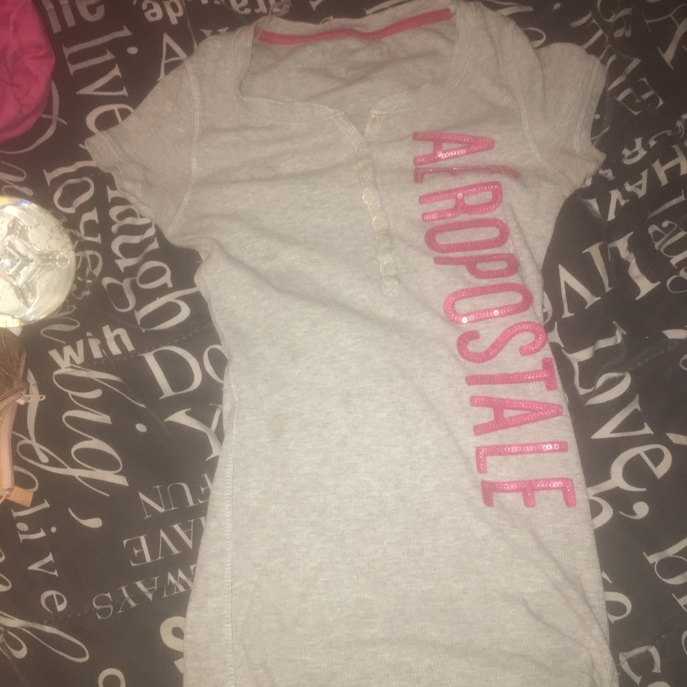 Grey and pink Aeropostale shirt !